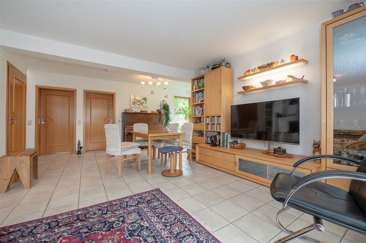 Sonniges Zuhause mit tollem Garten, Weitblick, Photovoltaik mit Speicher und Garage