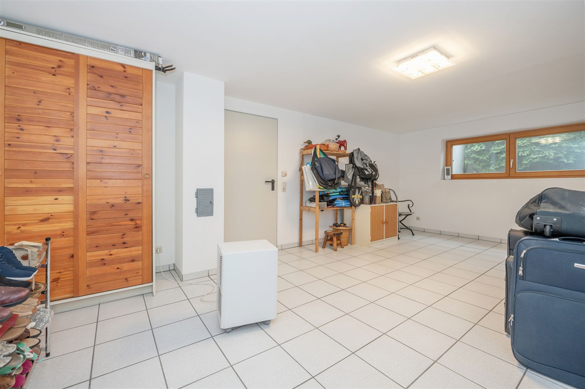 Sonniges Zuhause mit tollem Garten, Weitblick, Photovoltaik mit Speicher und Garage