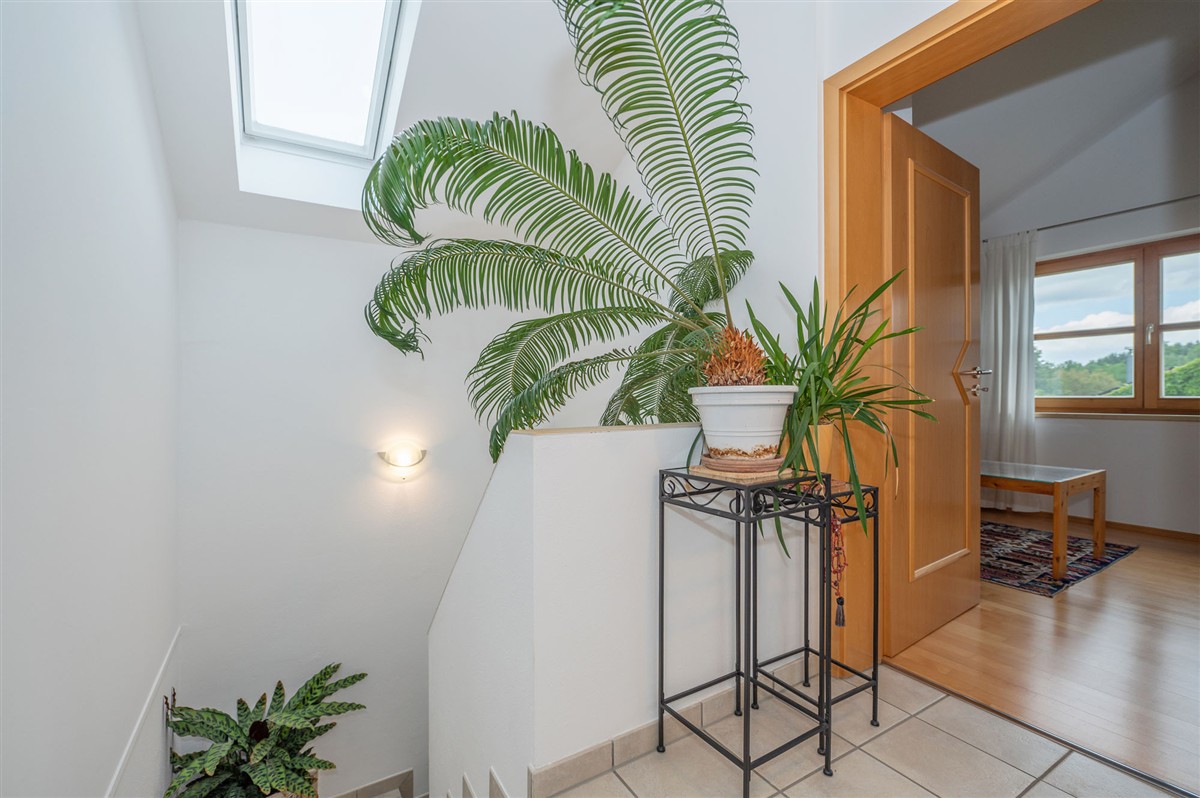 Sonniges Zuhause mit tollem Garten, Weitblick, Photovoltaik mit Speicher und Garage
