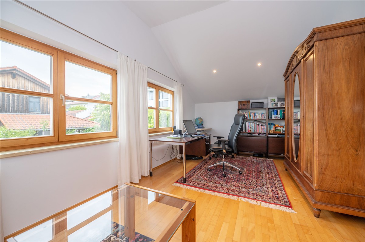 Sonniges Zuhause mit tollem Garten, Weitblick, Photovoltaik mit Speicher und Garage