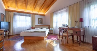 von_poll_real_estate_property_25166014_image_16