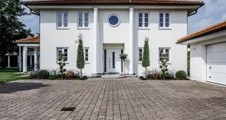 von_poll_real_estate_property_25166030_image_0