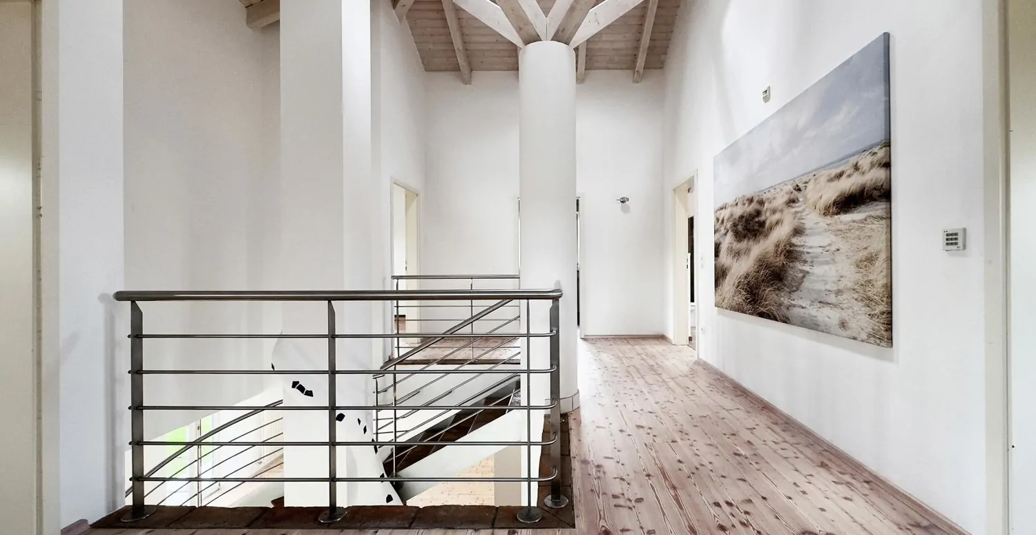 Mediterrane Traumvilla mit Außen-Pool, Fitness-Pavillon und Doppelgarage