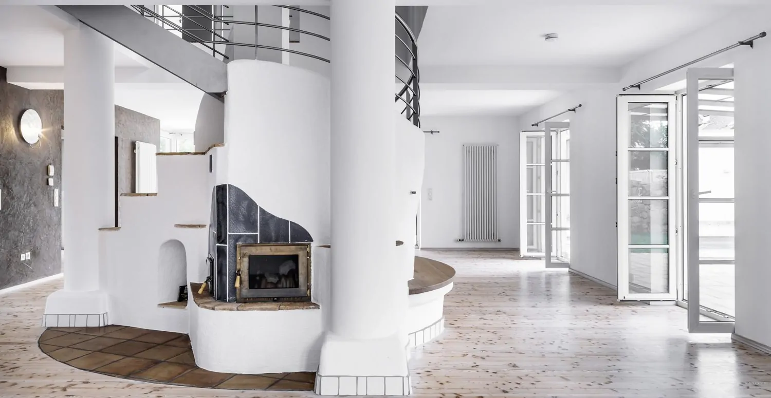 Mediterrane Traumvilla mit Außen-Pool, Fitness-Pavillon und Doppelgarage