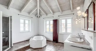 von_poll_real_estate_property_25166030_image_15