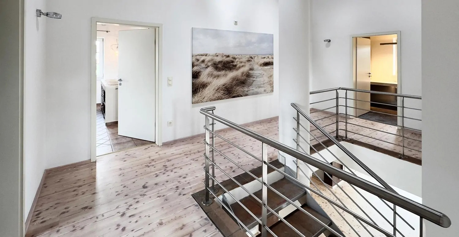 Mediterrane Traumvilla mit Außen-Pool, Fitness-Pavillon und Doppelgarage