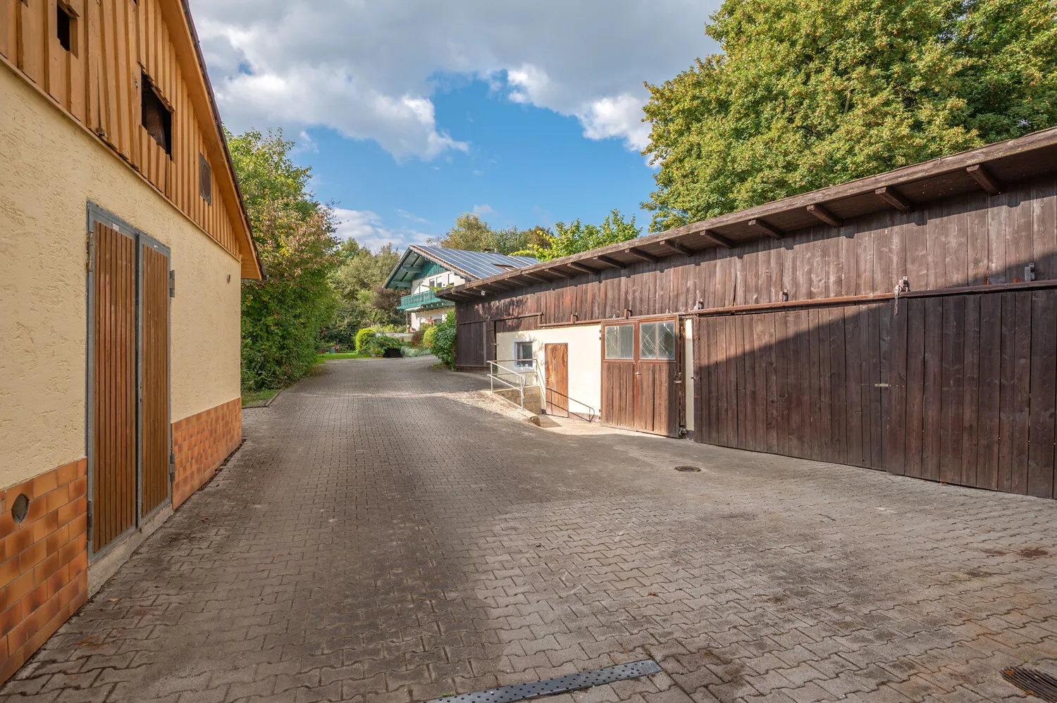 Mehrfamilienhaus mit 4 Wohnungen erweiterbar auf 8 Wohnungen