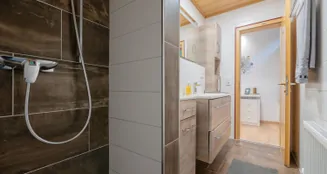 von_poll_real_estate_property_25345027_image_22