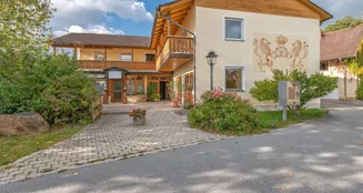 von_poll_real_estate_property_25345027_image_0