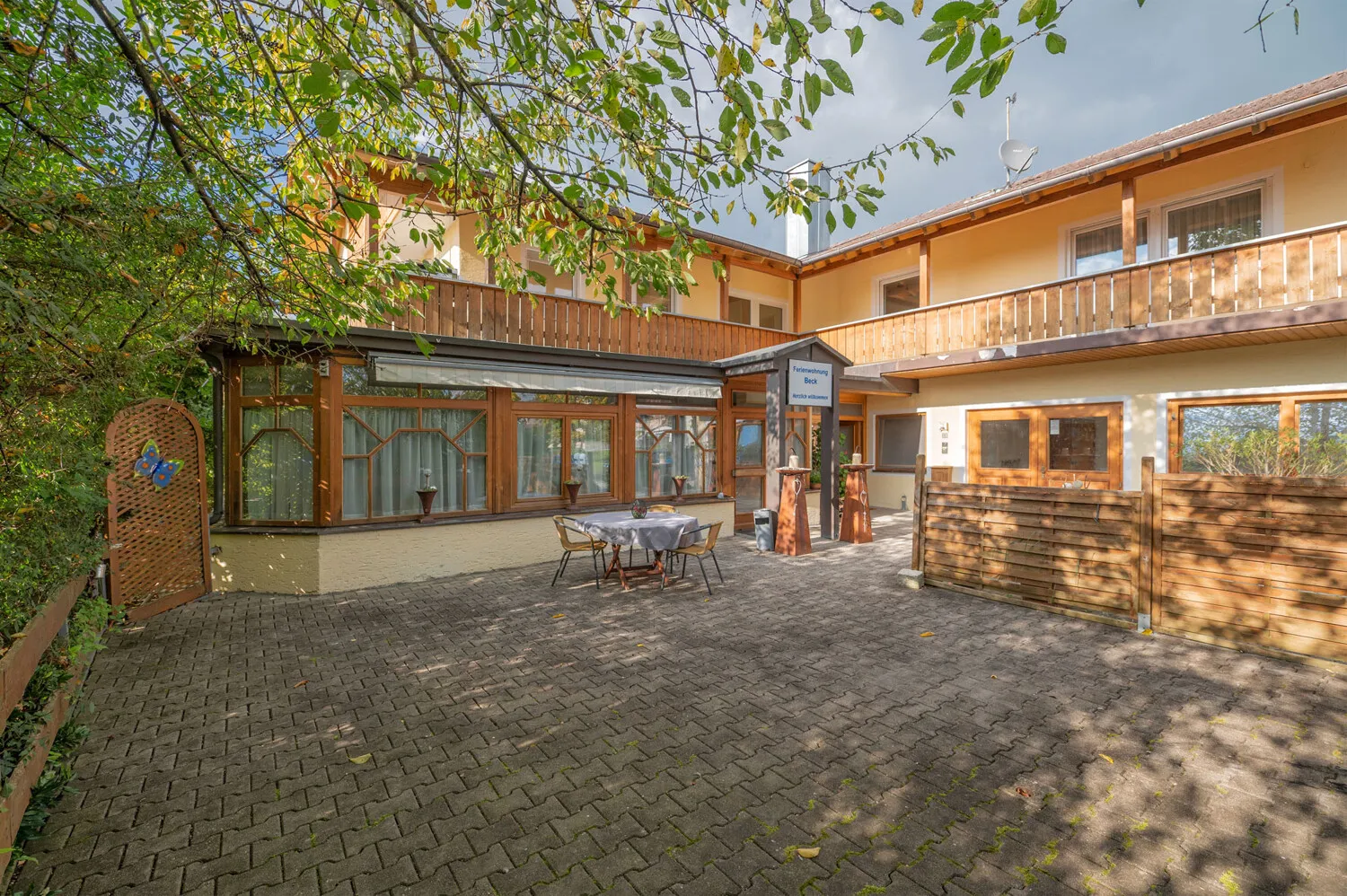 Mehrfamilienhaus mit 4 Wohnungen erweiterbar auf 8 Wohnungen