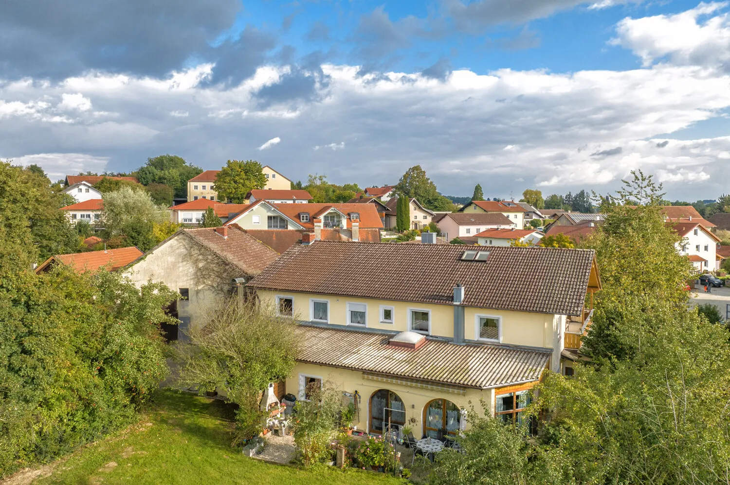 Mehrfamilienhaus mit 4 Wohnungen erweiterbar auf 8 Wohnungen
