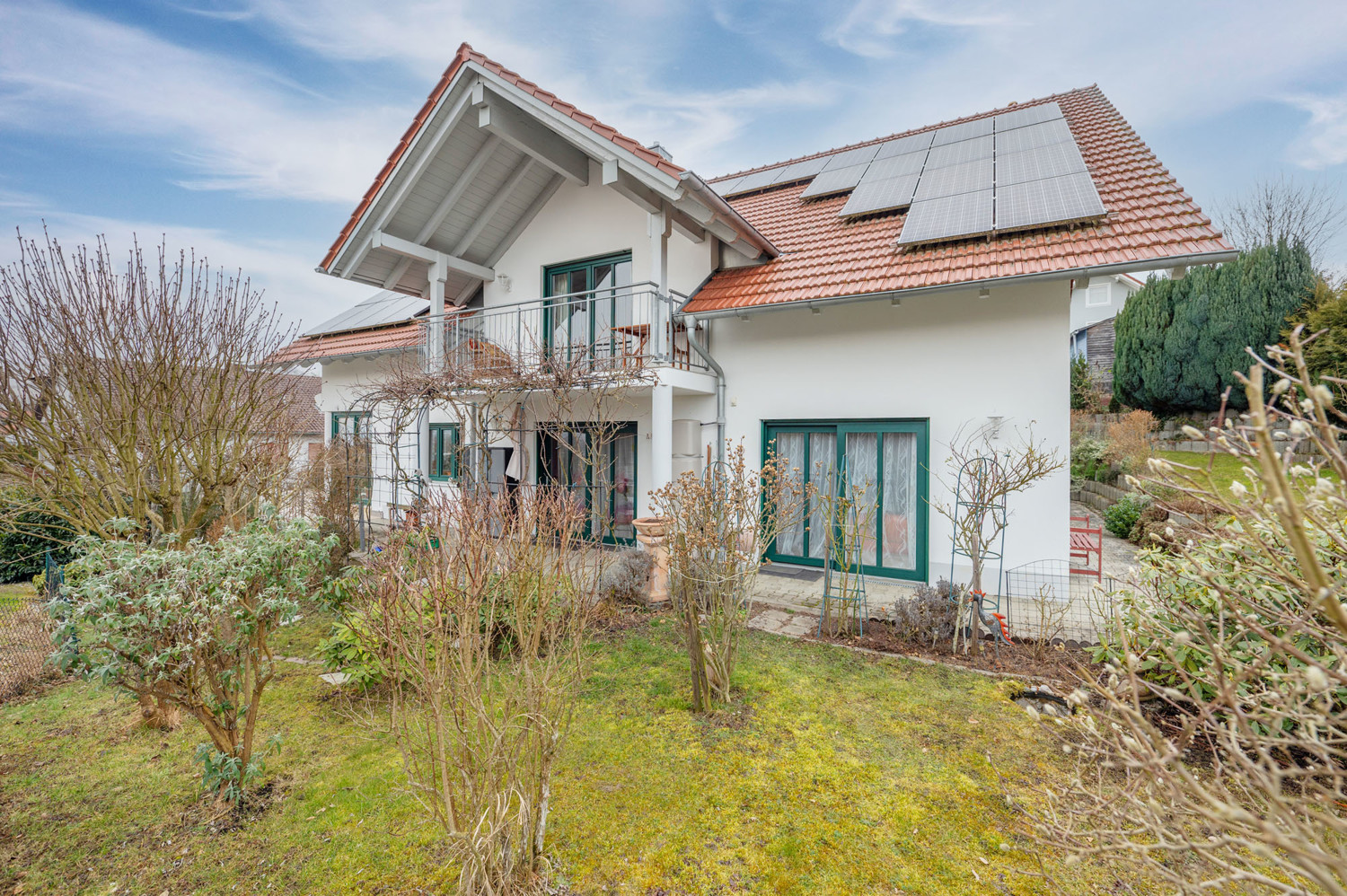 Einfamilienhaus mit Einliegerwohnung mit schönem Fernblick