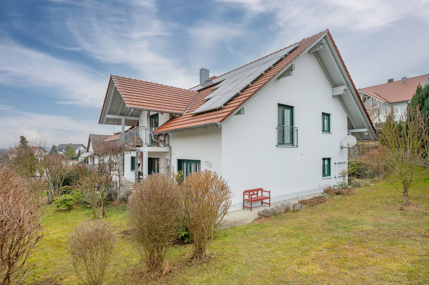 Einfamilienhaus mit Einliegerwohnung mit schönem Fernblick