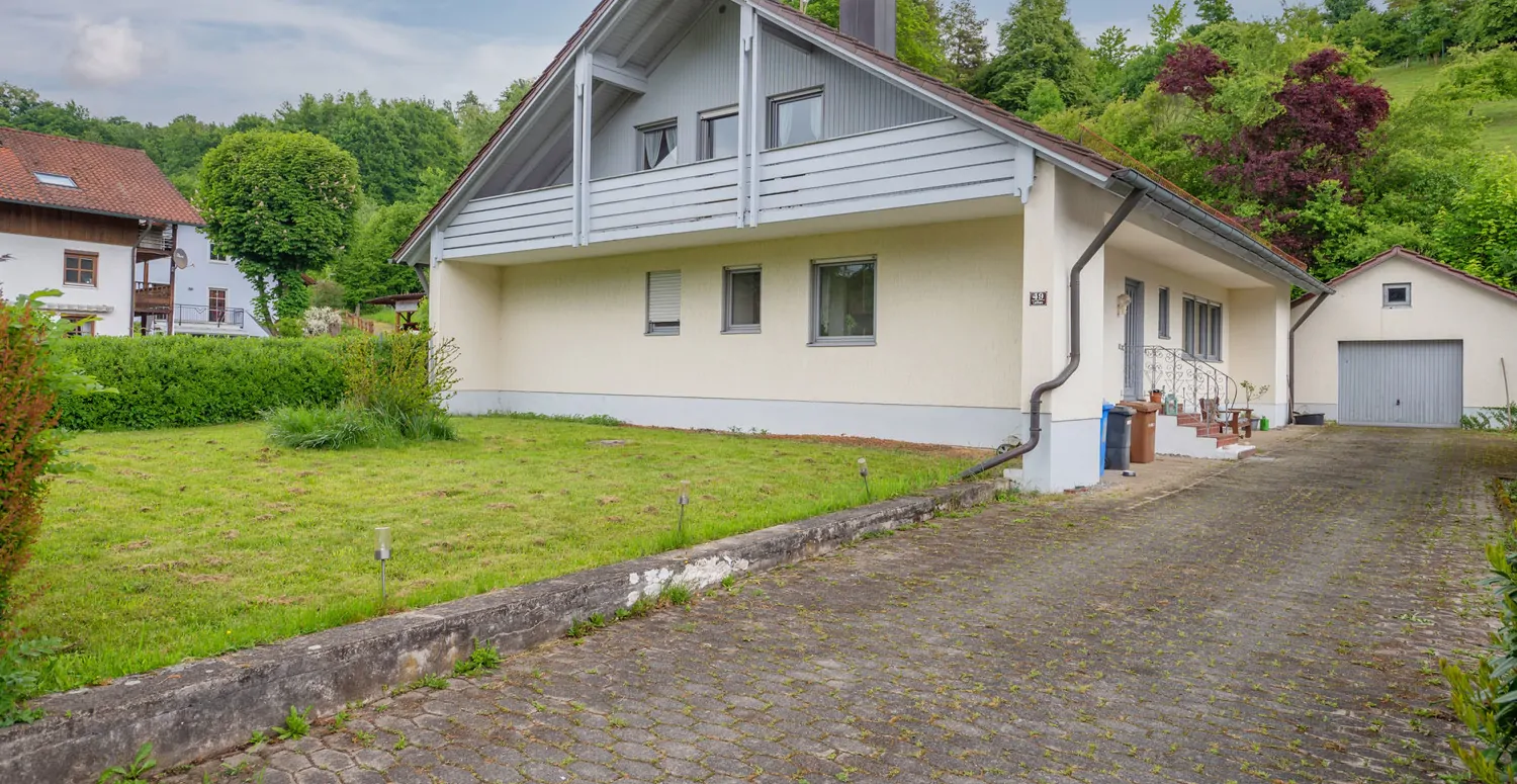 Großzügiges Einfamilienhaus in ruhiger Wohnlage