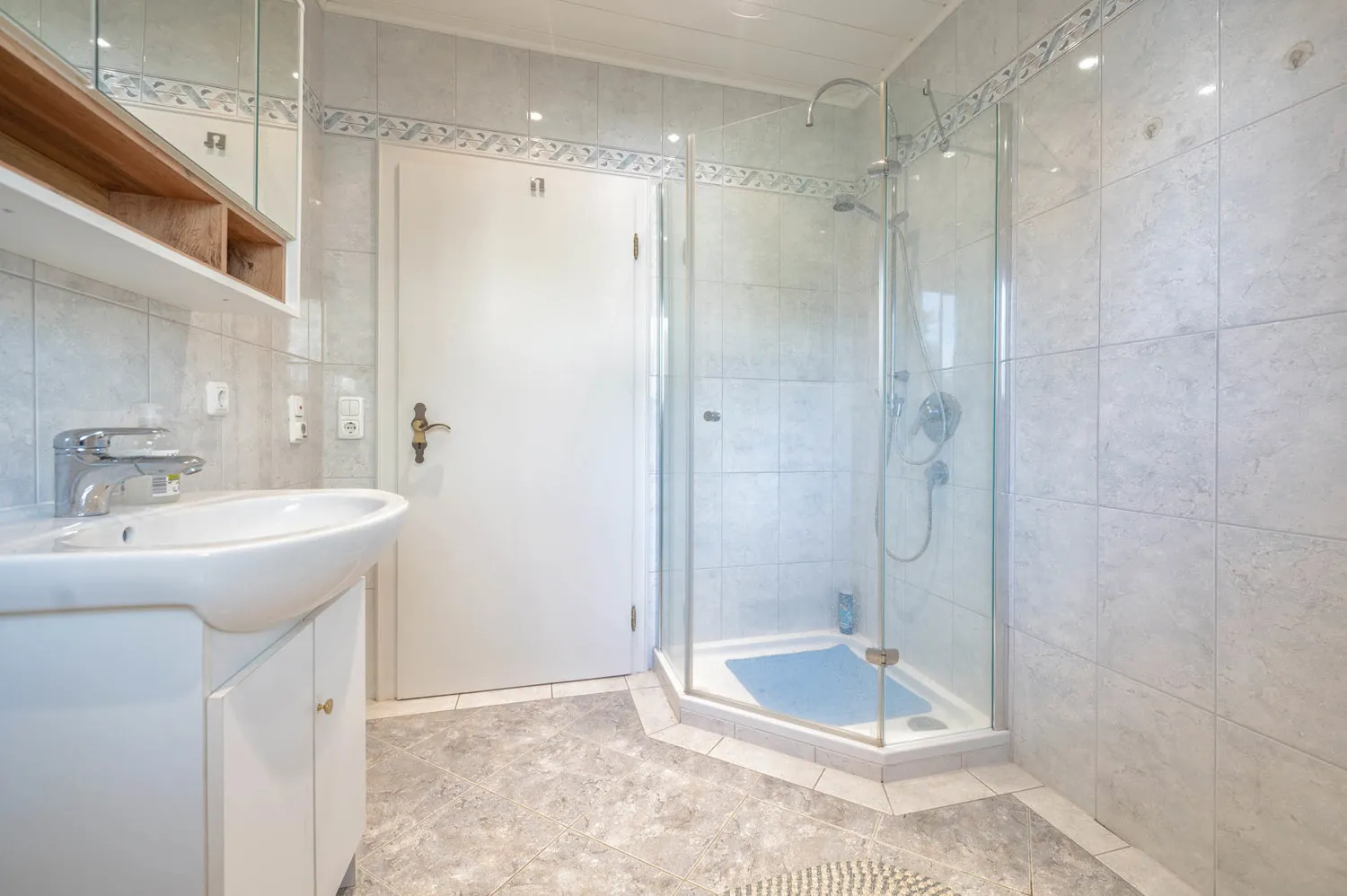 Großzügiges Einfamilienhaus in ruhiger Wohnlage