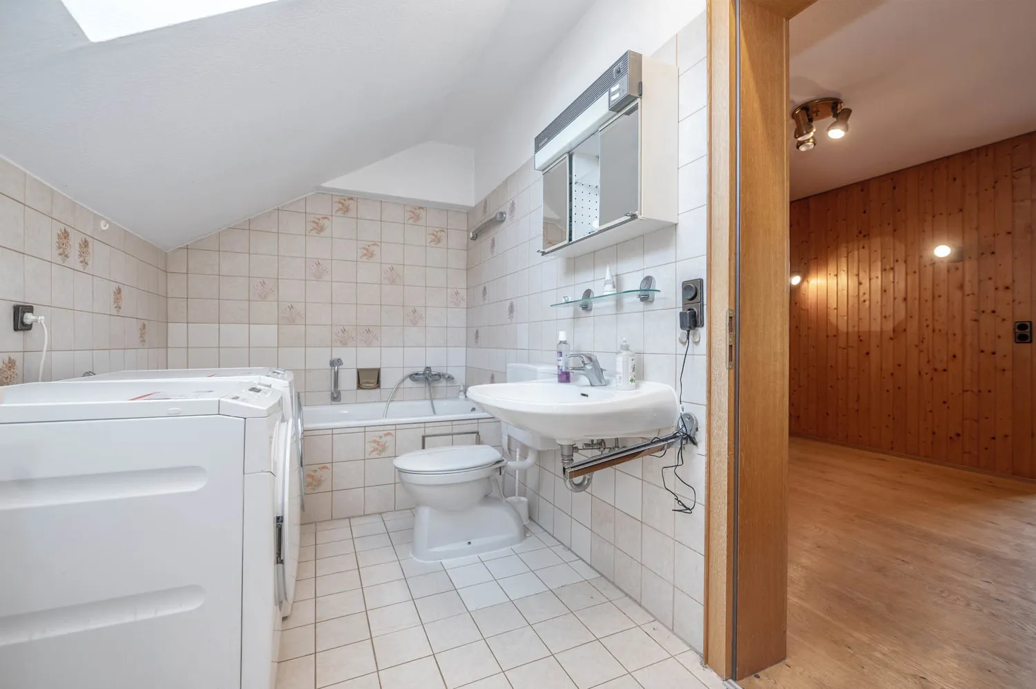 Großzügiges Einfamilienhaus in ruhiger Wohnlage