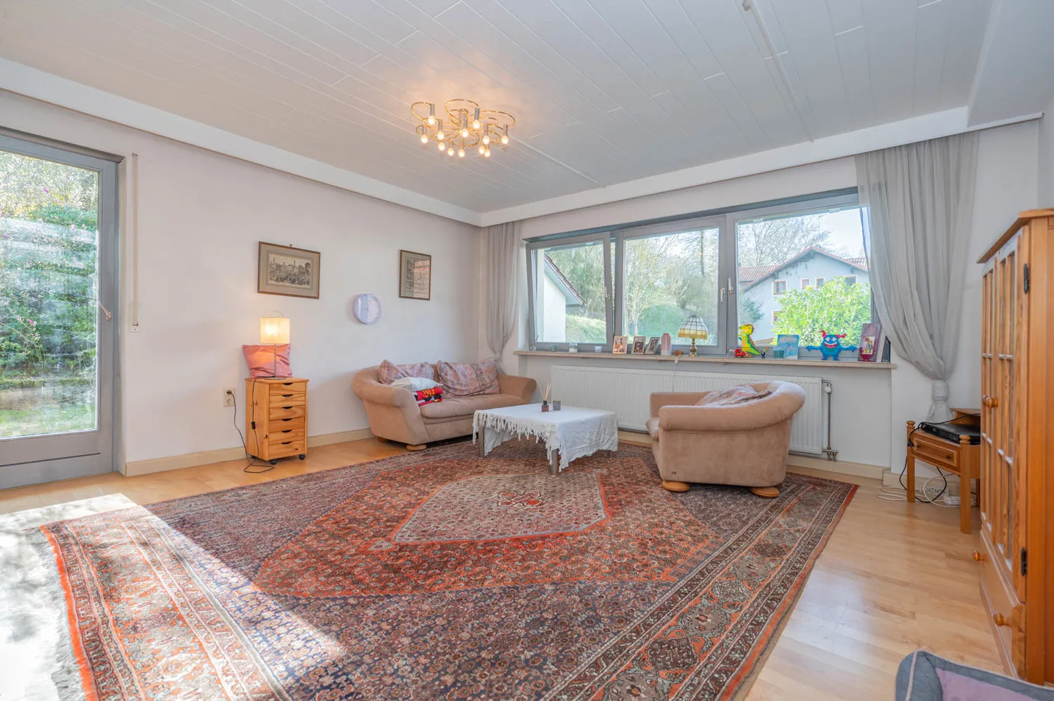 Großzügiges Einfamilienhaus in ruhiger Wohnlage