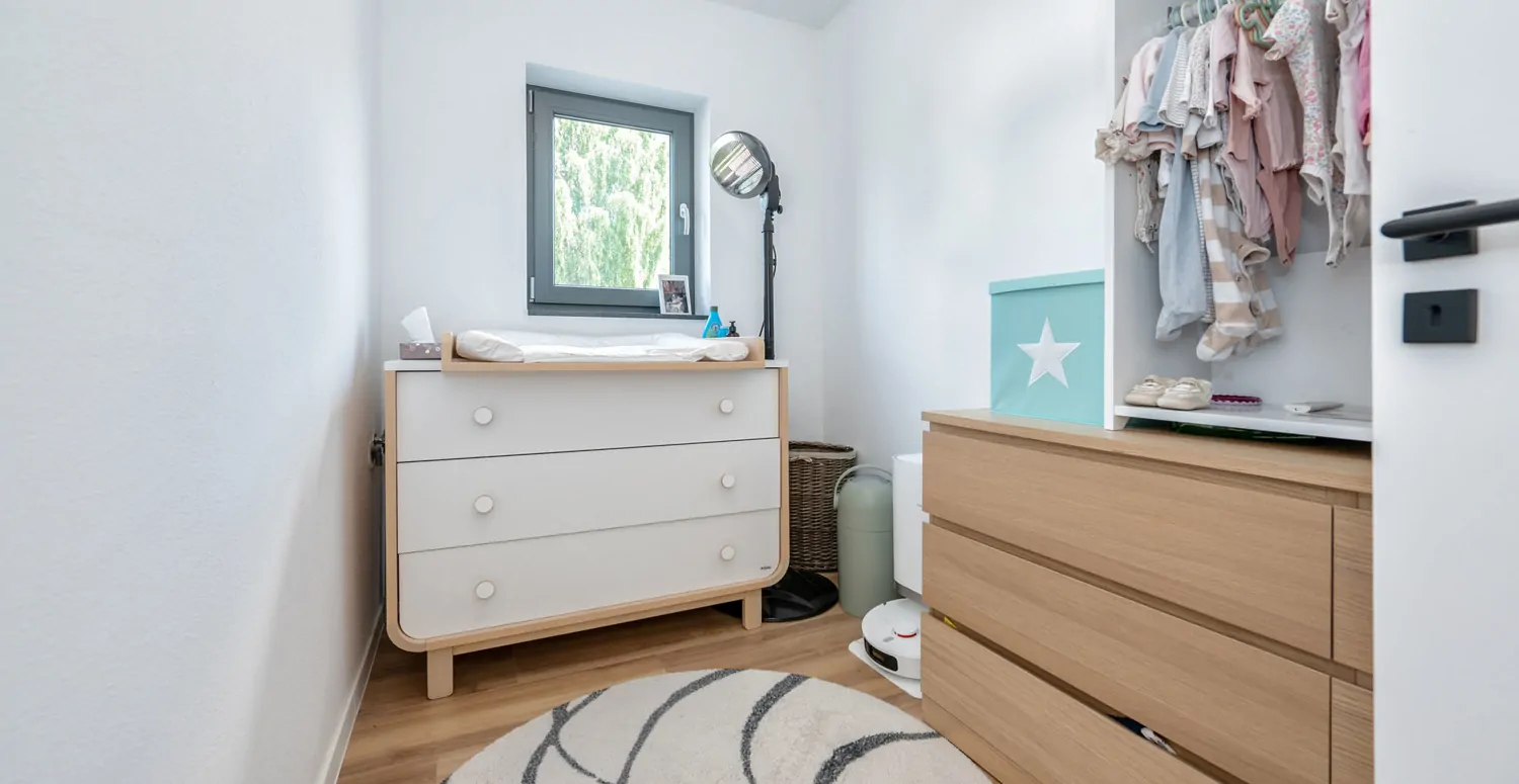 Kinderzimmer / Büro OG