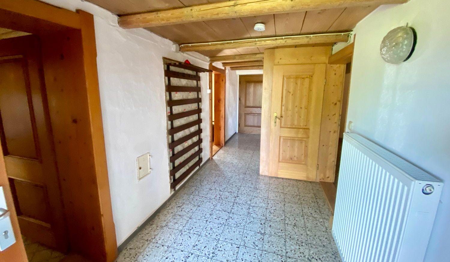 Denkmalgeschütztes, uriges Rottaler-Bauernhaus aus dem 
19. Jahrhundert