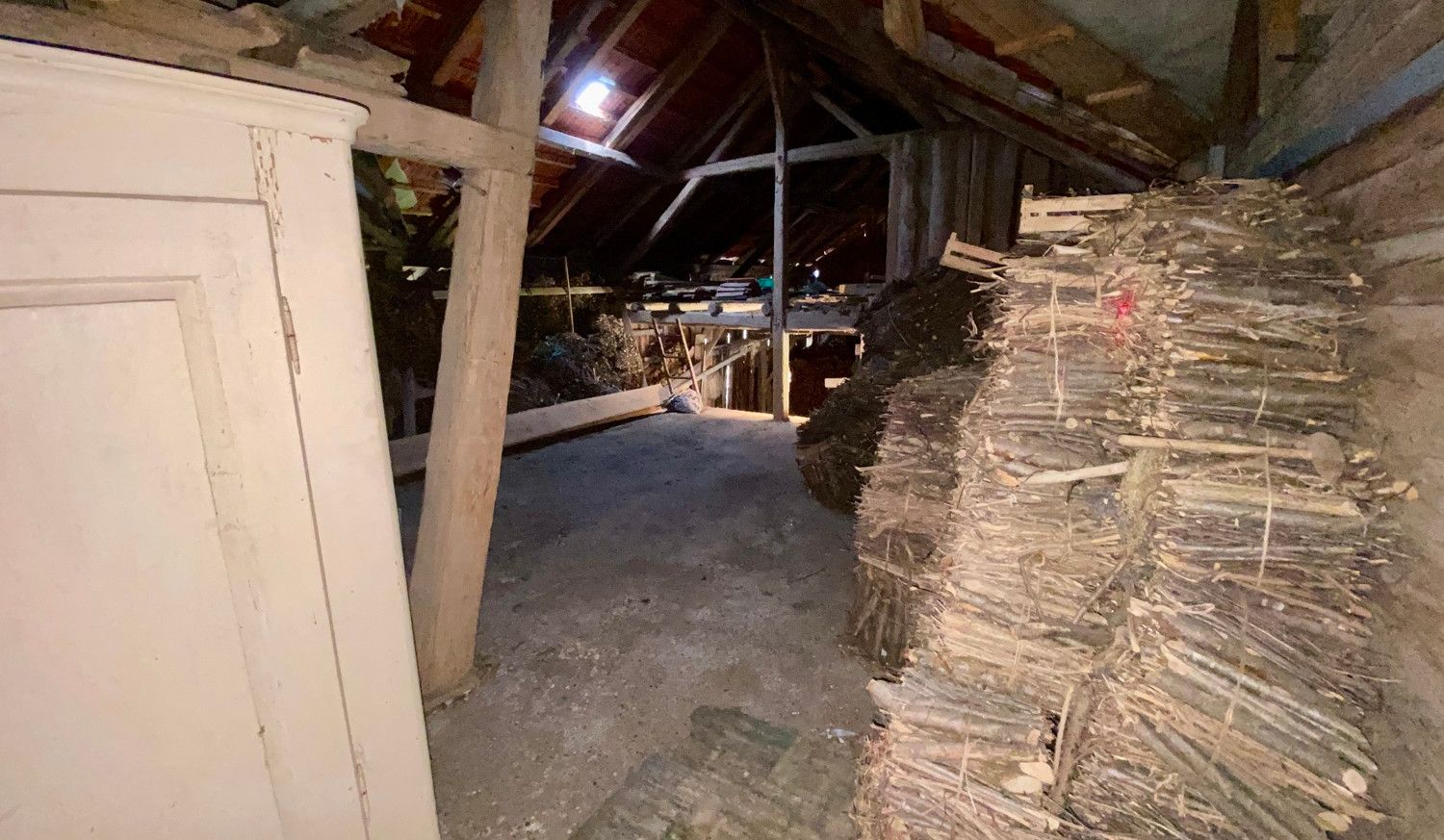 Denkmalgeschütztes, uriges Rottaler-Bauernhaus aus dem 
19. Jahrhundert