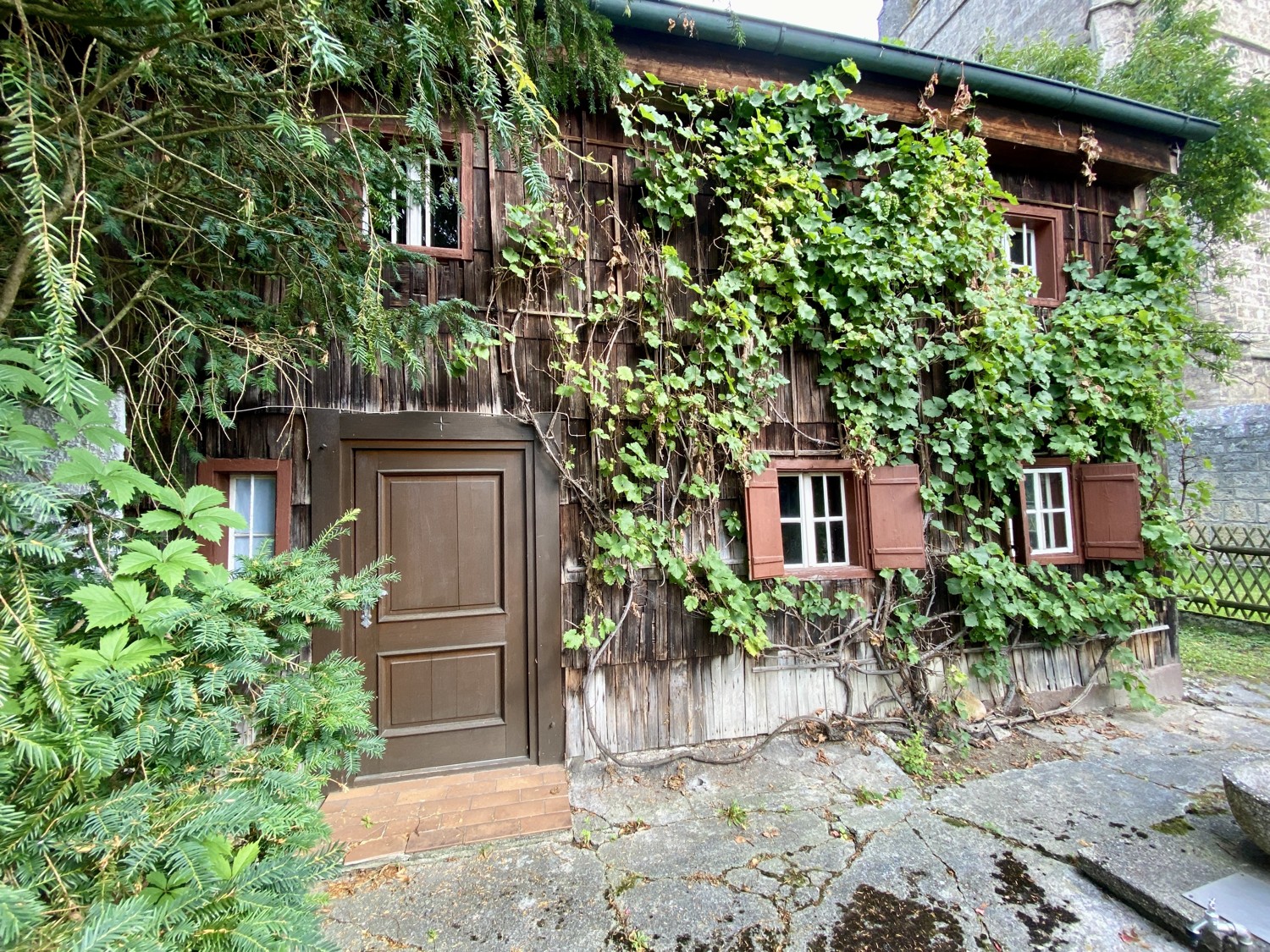 Denkmalgeschütztes, uriges Rottaler-Bauernhaus aus dem 
19. Jahrhundert