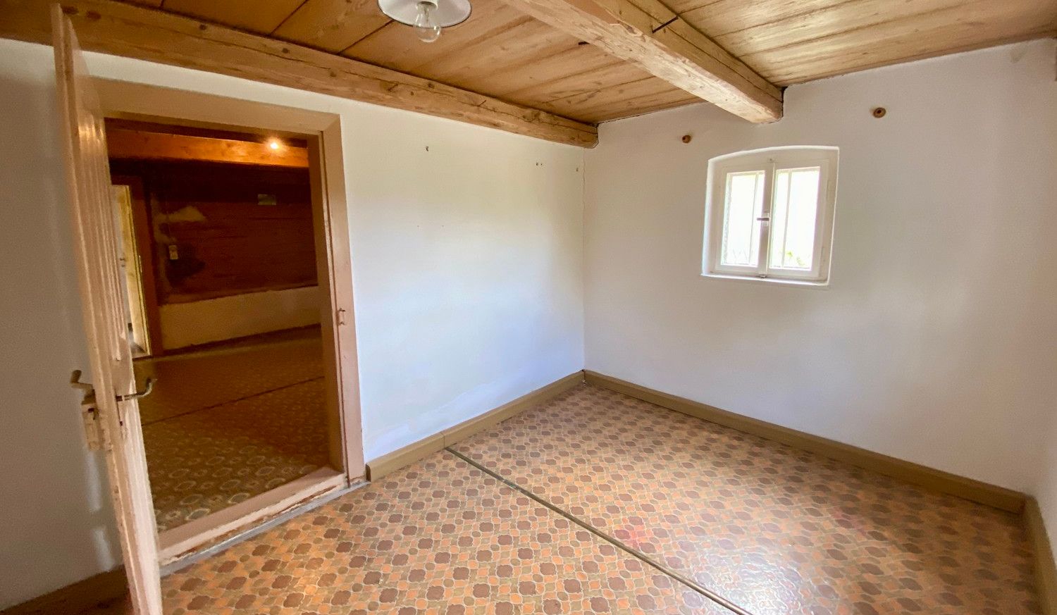 Denkmalgeschütztes, uriges Rottaler-Bauernhaus aus dem 
19. Jahrhundert