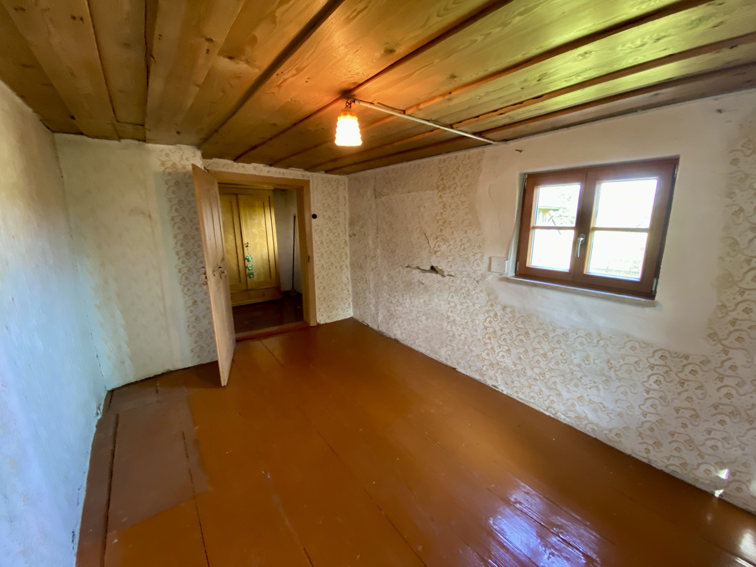 Denkmalgeschütztes, uriges Rottaler-Bauernhaus aus dem 
19. Jahrhundert