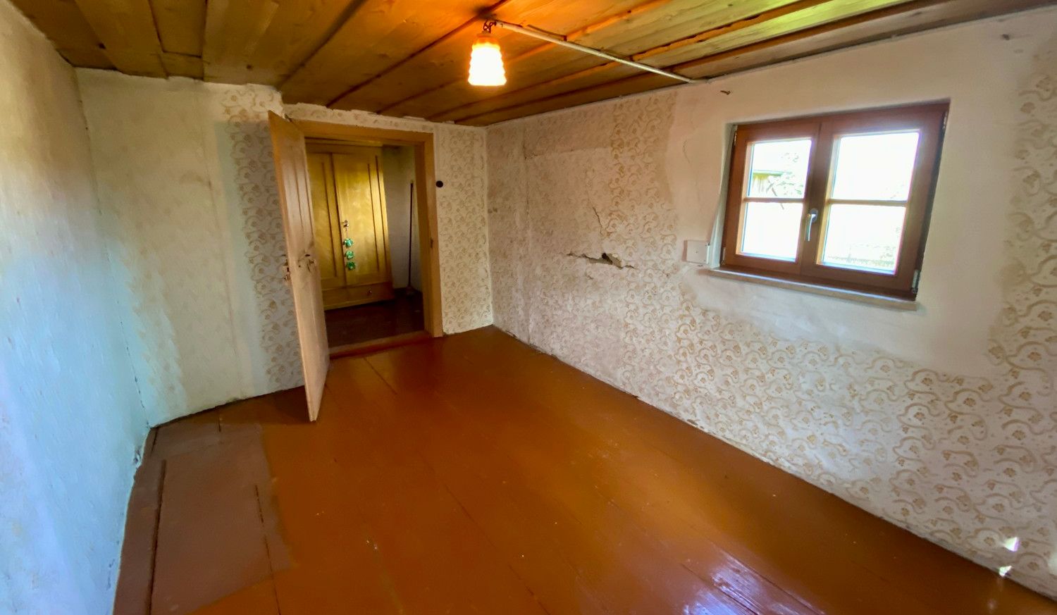 Denkmalgeschütztes, uriges Rottaler-Bauernhaus aus dem 
19. Jahrhundert
