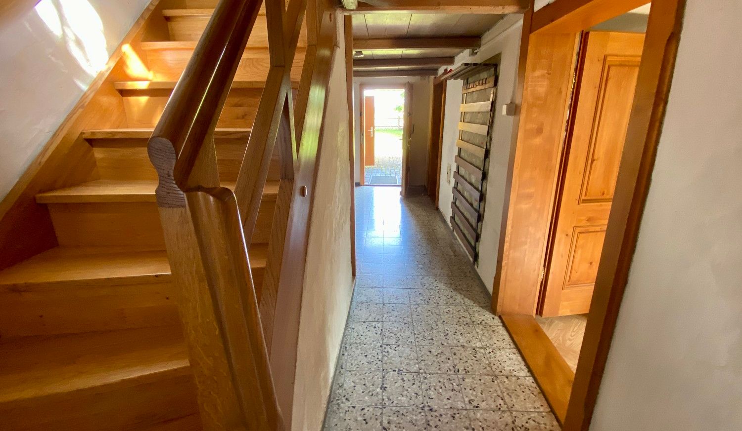 Denkmalgeschütztes, uriges Rottaler-Bauernhaus aus dem 
19. Jahrhundert