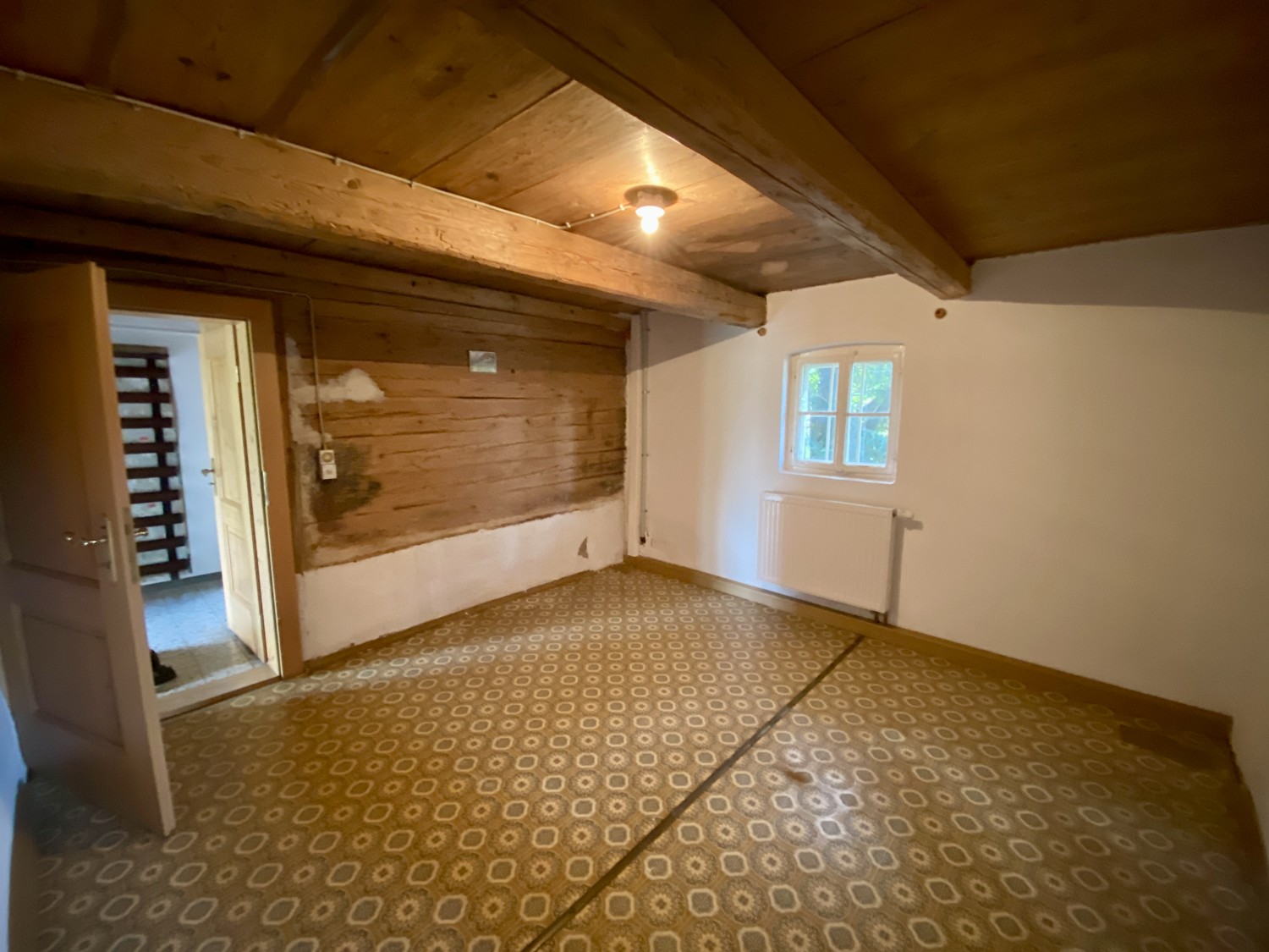 Denkmalgeschütztes, uriges Rottaler-Bauernhaus aus dem 
19. Jahrhundert