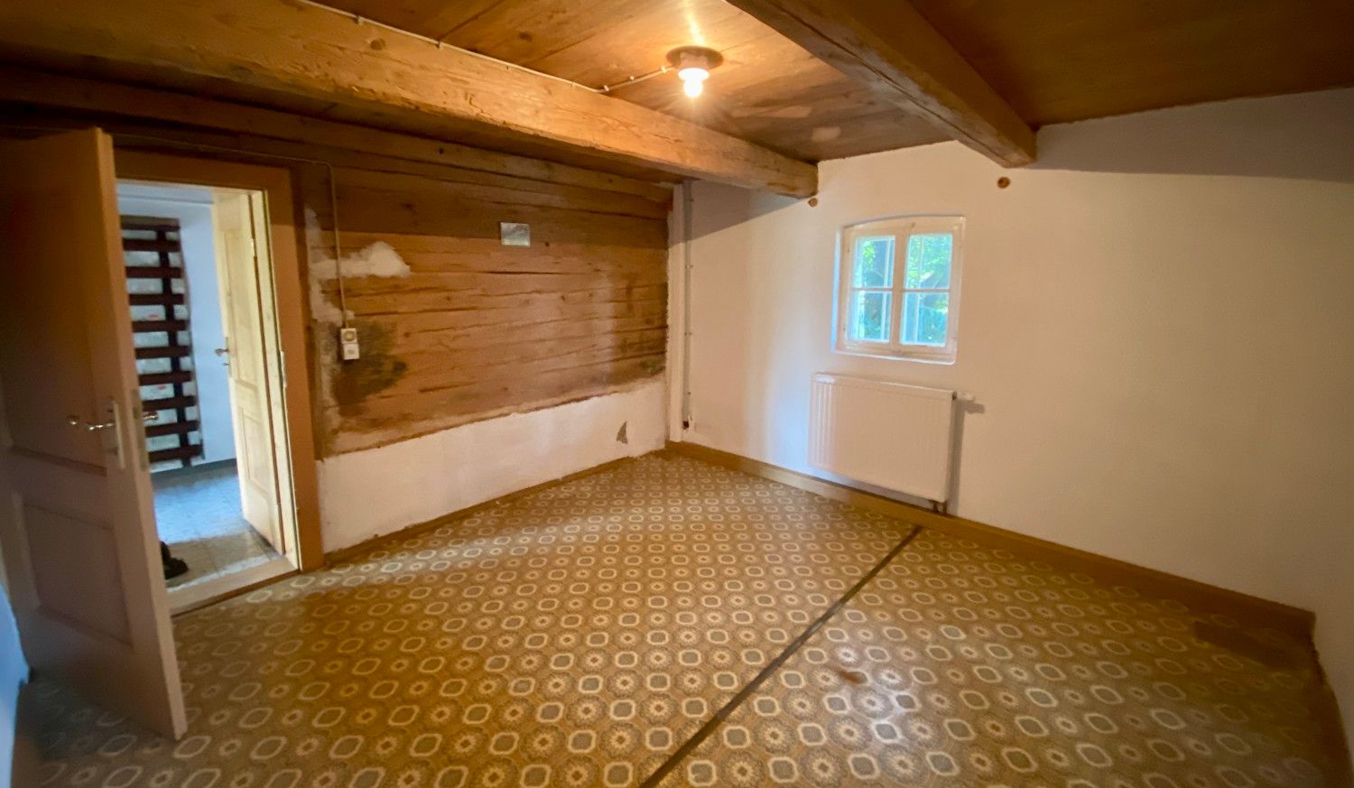 Denkmalgeschütztes, uriges Rottaler-Bauernhaus aus dem 
19. Jahrhundert