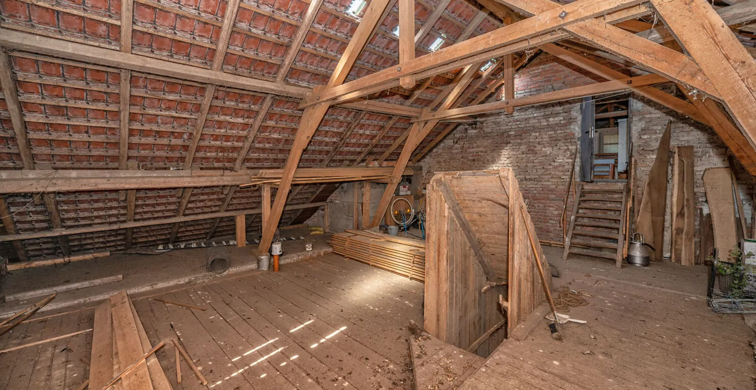 Ehemaliges landwirtschaftliches Anwesen mit 2 Wohnhäusern