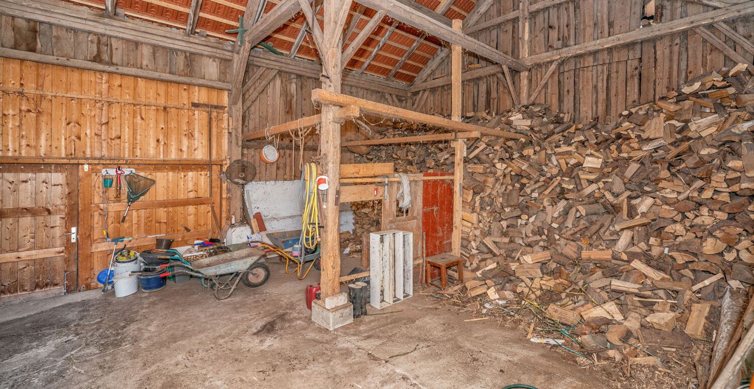 Ehemaliges landwirtschaftliches Anwesen mit 2 Wohnhäusern