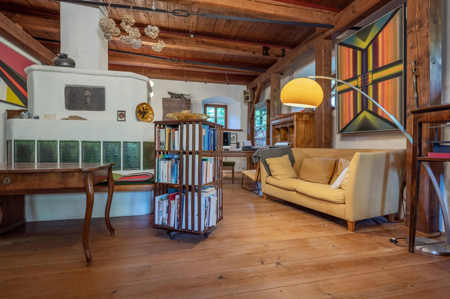 Denkmalgeschütztes Wohnhaus aus dem 18. Jahrhundert, ehemaliges Mühlengebäude in idyllischem Garten