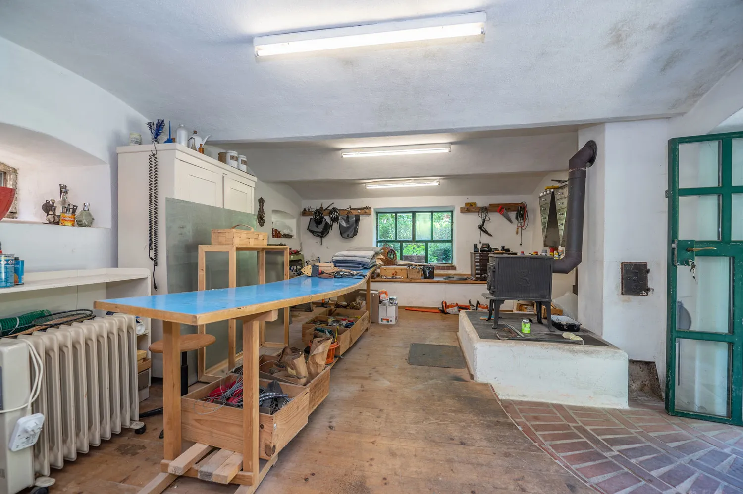 Denkmalgeschütztes Wohnhaus aus dem 18. Jahrhundert, ehemaliges Mühlengebäude in idyllischem Garten