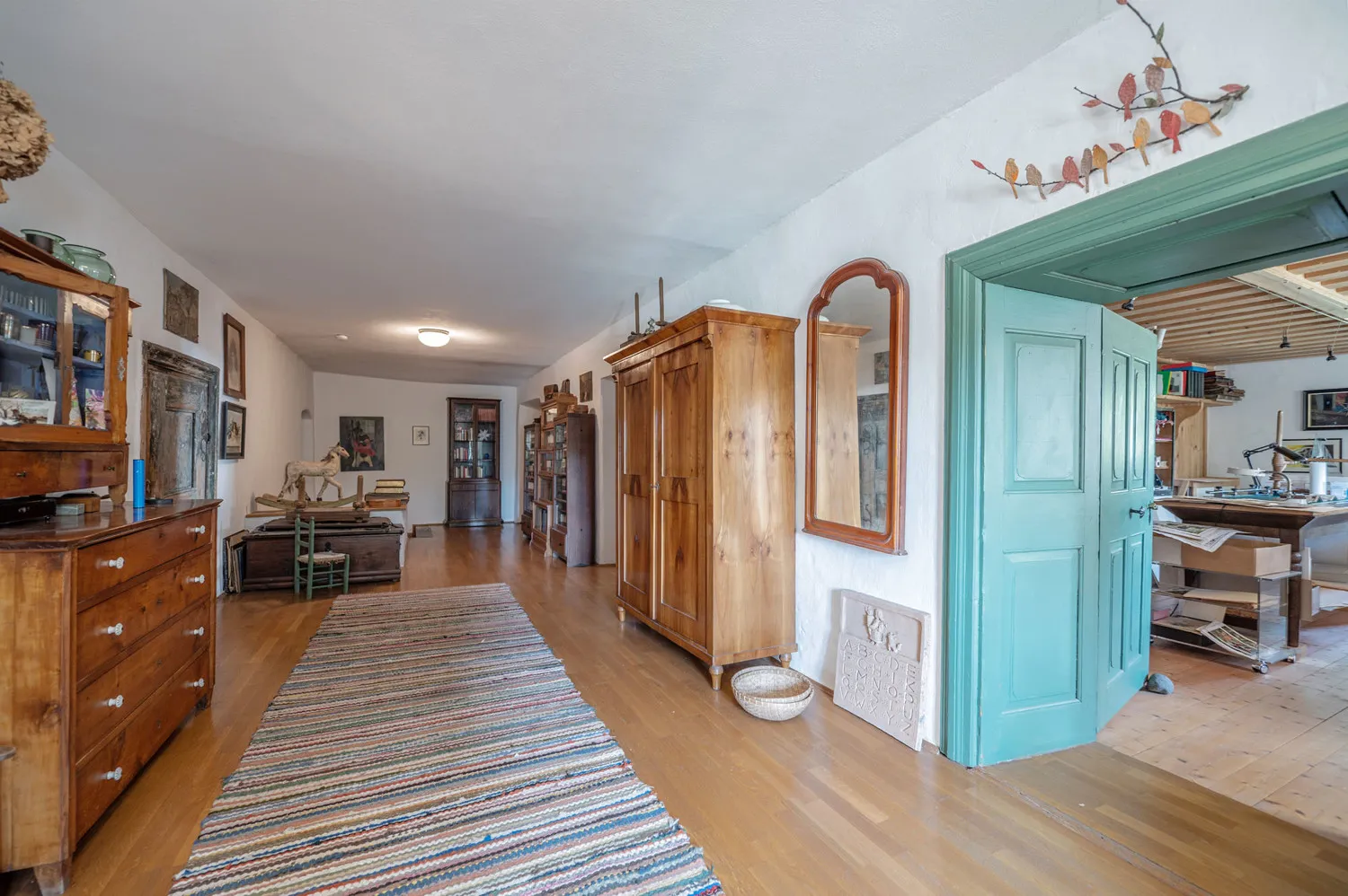 Denkmalgeschütztes Wohnhaus aus dem 18. Jahrhundert, ehemaliges Mühlengebäude in idyllischem Garten