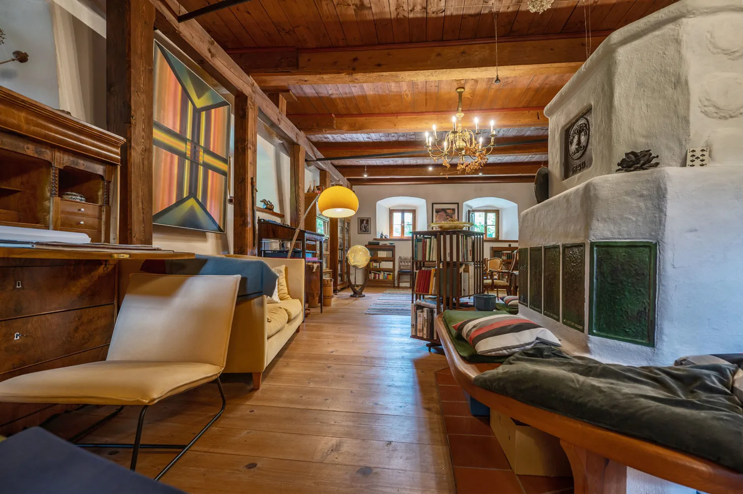 Denkmalgeschütztes Wohnhaus aus dem 18. Jahrhundert, ehemaliges Mühlengebäude in idyllischem Garten