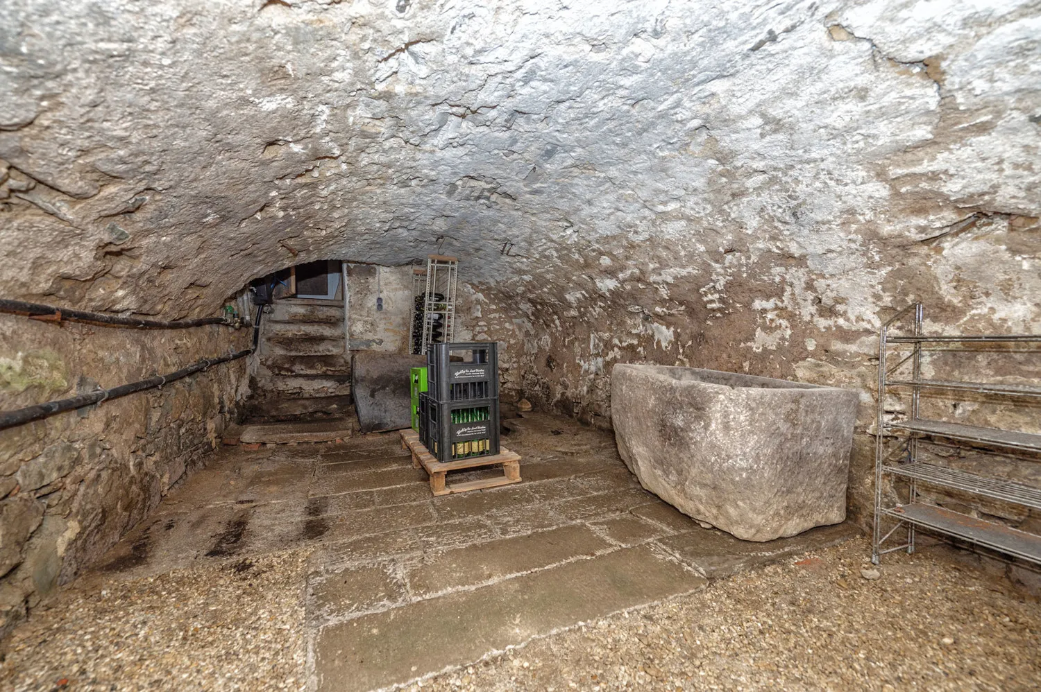 Denkmalgeschütztes Wohnhaus aus dem 18. Jahrhundert, ehemaliges Mühlengebäude in idyllischem Garten