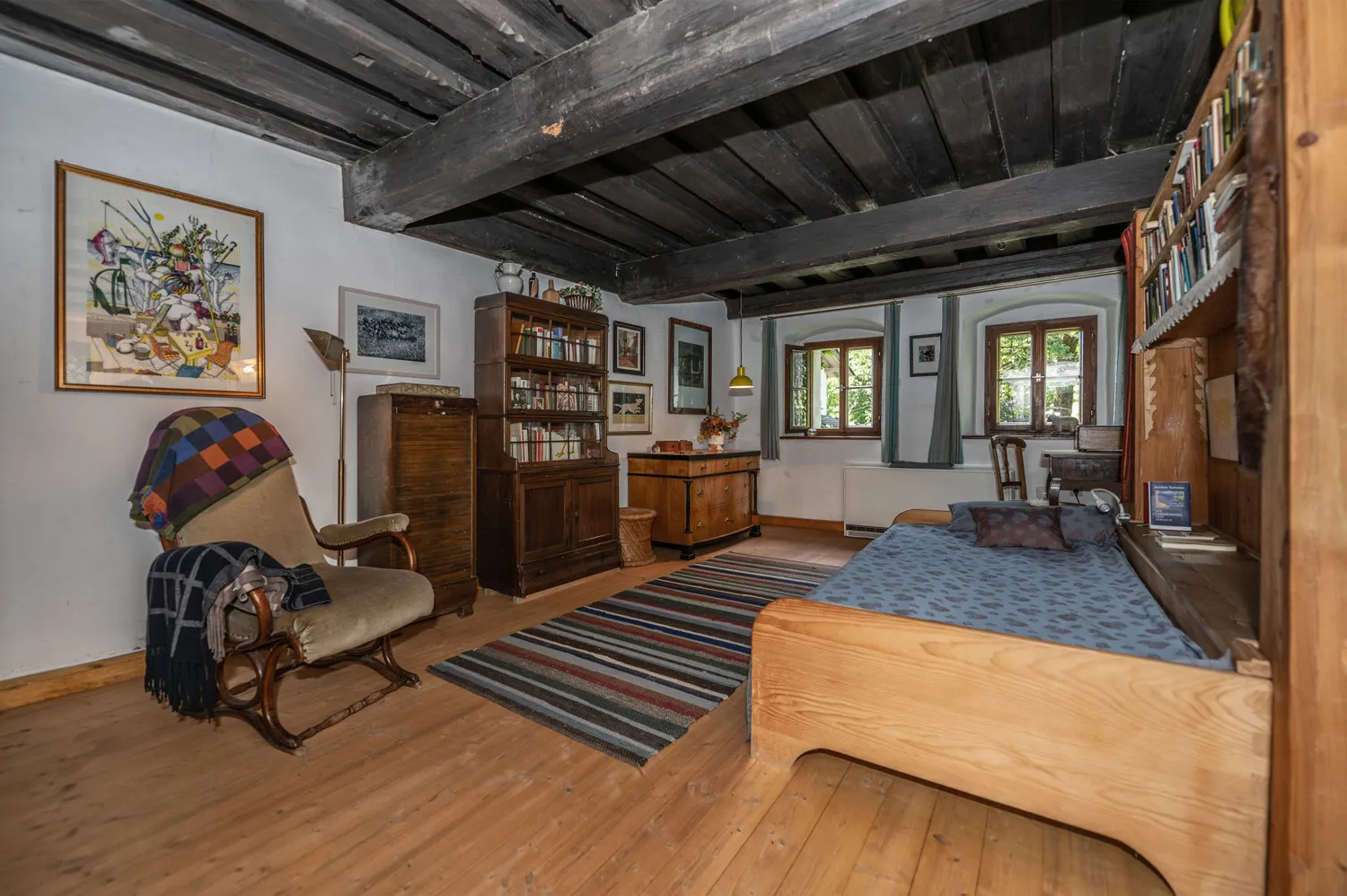 Denkmalgeschütztes Wohnhaus aus dem 18. Jahrhundert, ehemaliges Mühlengebäude in idyllischem Garten