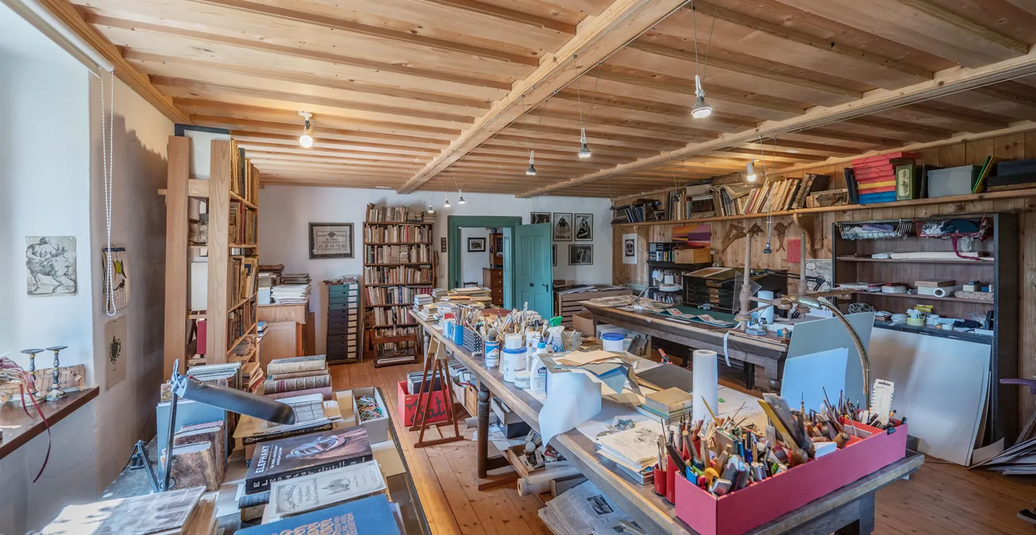 Denkmalgeschütztes Wohnhaus aus dem 18. Jahrhundert, ehemaliges Mühlengebäude in idyllischem Garten