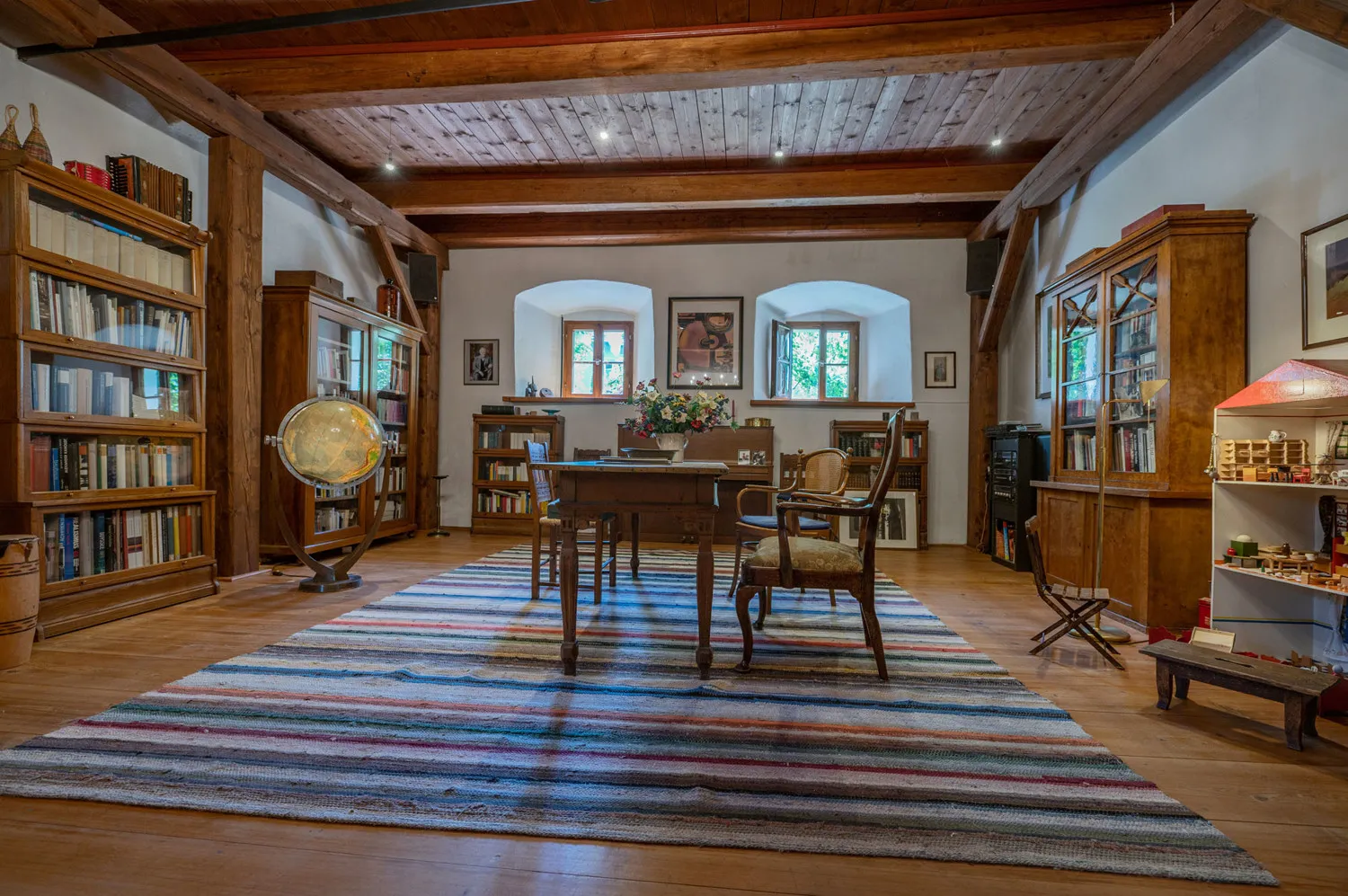 Denkmalgeschütztes Wohnhaus aus dem 18. Jahrhundert, ehemaliges Mühlengebäude in idyllischem Garten