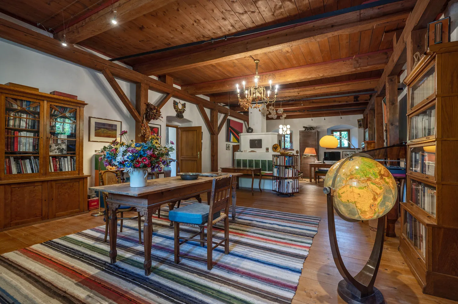 Denkmalgeschütztes Wohnhaus aus dem 18. Jahrhundert, ehemaliges Mühlengebäude in idyllischem Garten