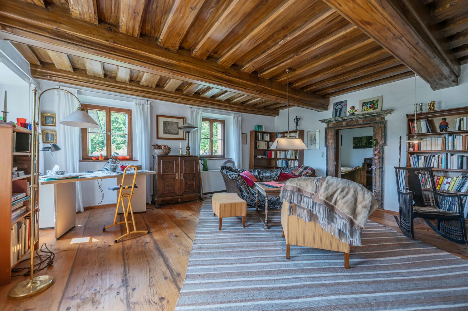 Denkmalgeschütztes Wohnhaus aus dem 18. Jahrhundert, ehemaliges Mühlengebäude in idyllischem Garten