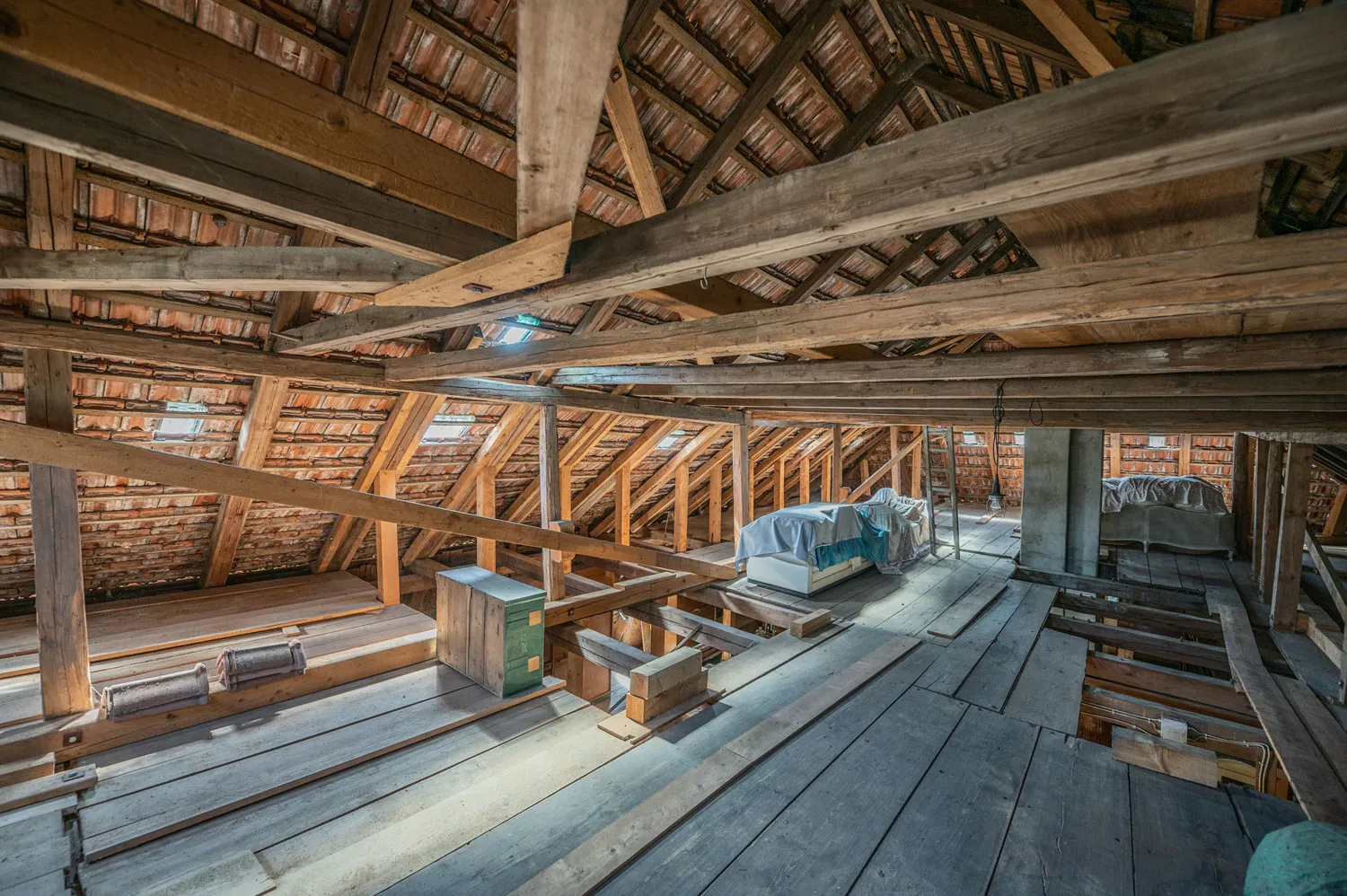 Denkmalgeschütztes Wohnhaus aus dem 18. Jahrhundert, ehemaliges Mühlengebäude in idyllischem Garten