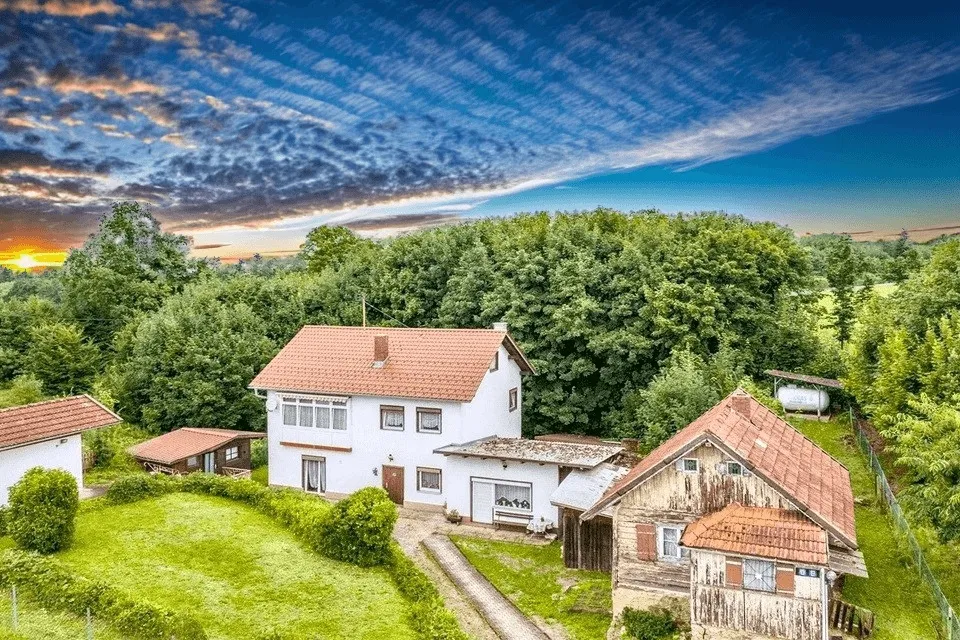 Vielseitiges Anwesen für Freigeister und Macher in PA-Grubweg