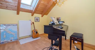 von_poll_real_estate_property_25166037_image_15