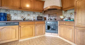 von_poll_real_estate_property_25345030_image_13