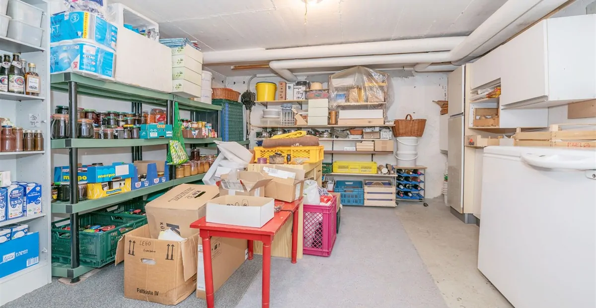 Großzügiges Zweifamilienhaus auf schönem Grundstück mit genügend Platz für Ihre Ideen