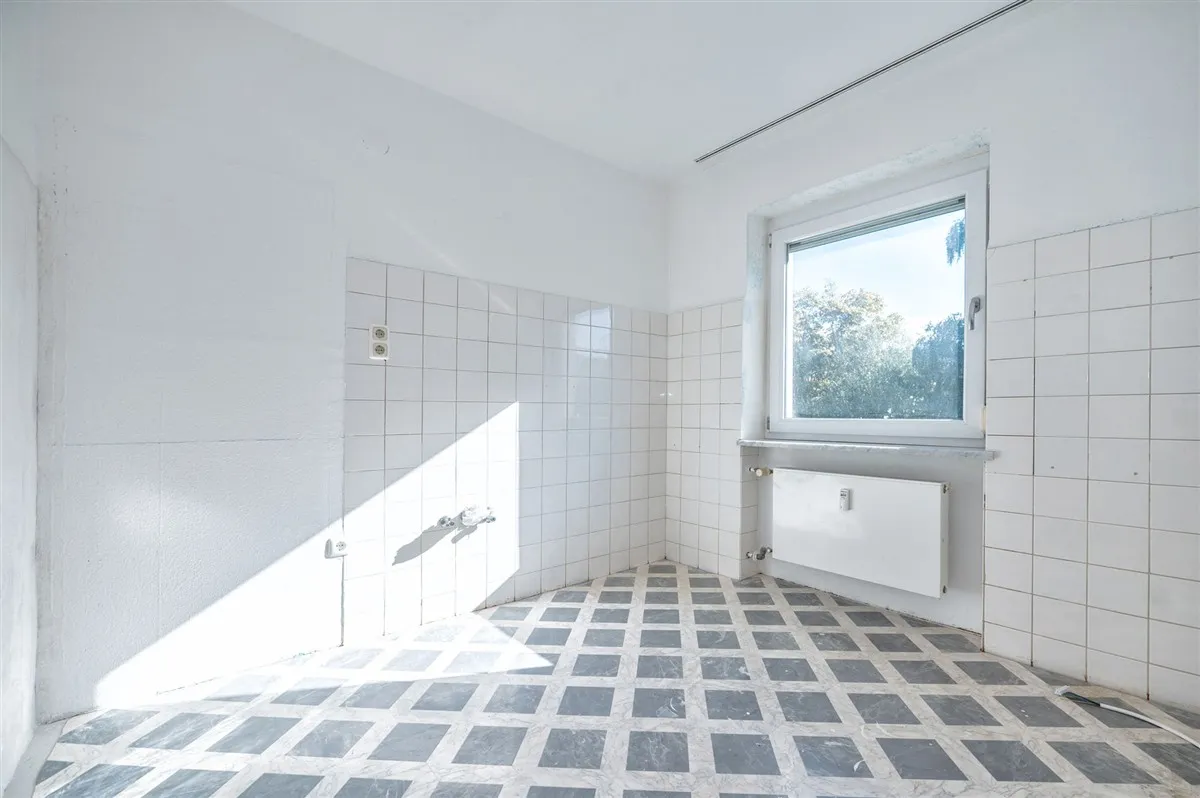 Großzügiges Zweifamilienhaus auf schönem Grundstück mit genügend Platz für Ihre Ideen