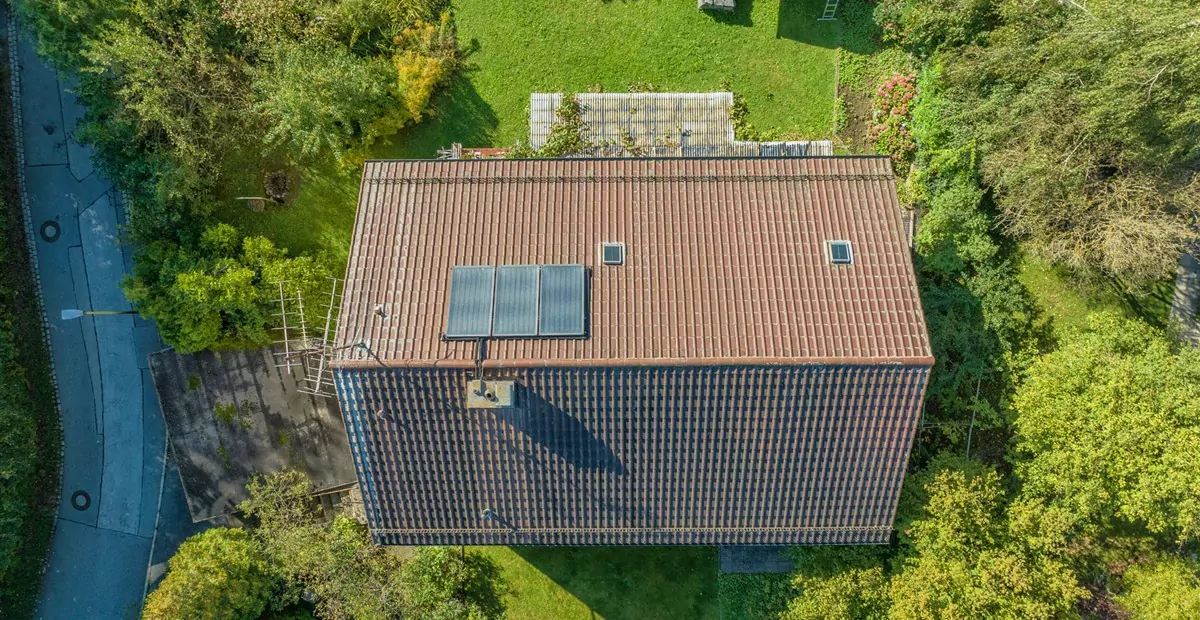 Großzügiges Zweifamilienhaus auf schönem Grundstück mit genügend Platz für Ihre Ideen